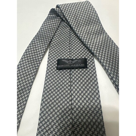 Giorgio Armani Gray Houndstooth 100% Silk Mens Tie Made In Italy - Picture 6 of 8